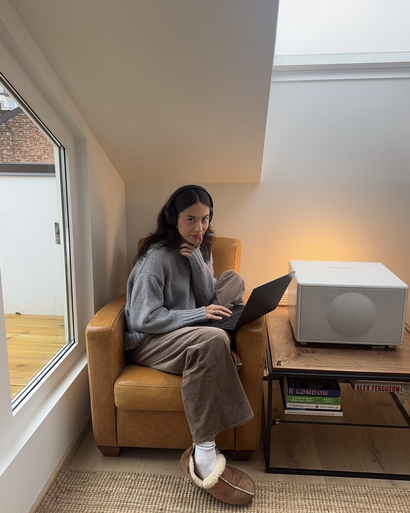 다리 얼기 전에 코듀로이 팬츠로🐻
겨울에 데님 팬츠만 입기 추우니까🤎💨 코듀로이로 따뜻하게 이미지3