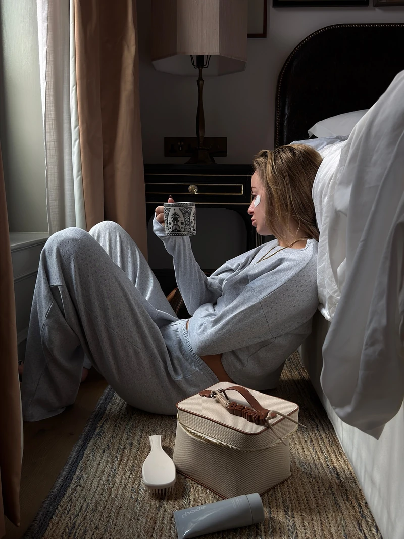 추운 날씨엔 집순이가 돼...🛌
원마일웨어 셋업 입고 집순이 모드 ON🏡🤎 이미지2