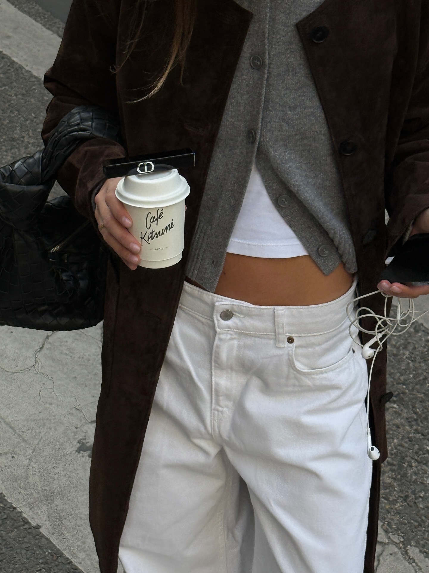 사계절 필수템 화이트팬츠🤍
하루 코디를 깔끔하게 정리해주는 만능 팬츠🦢✨ 이미지7