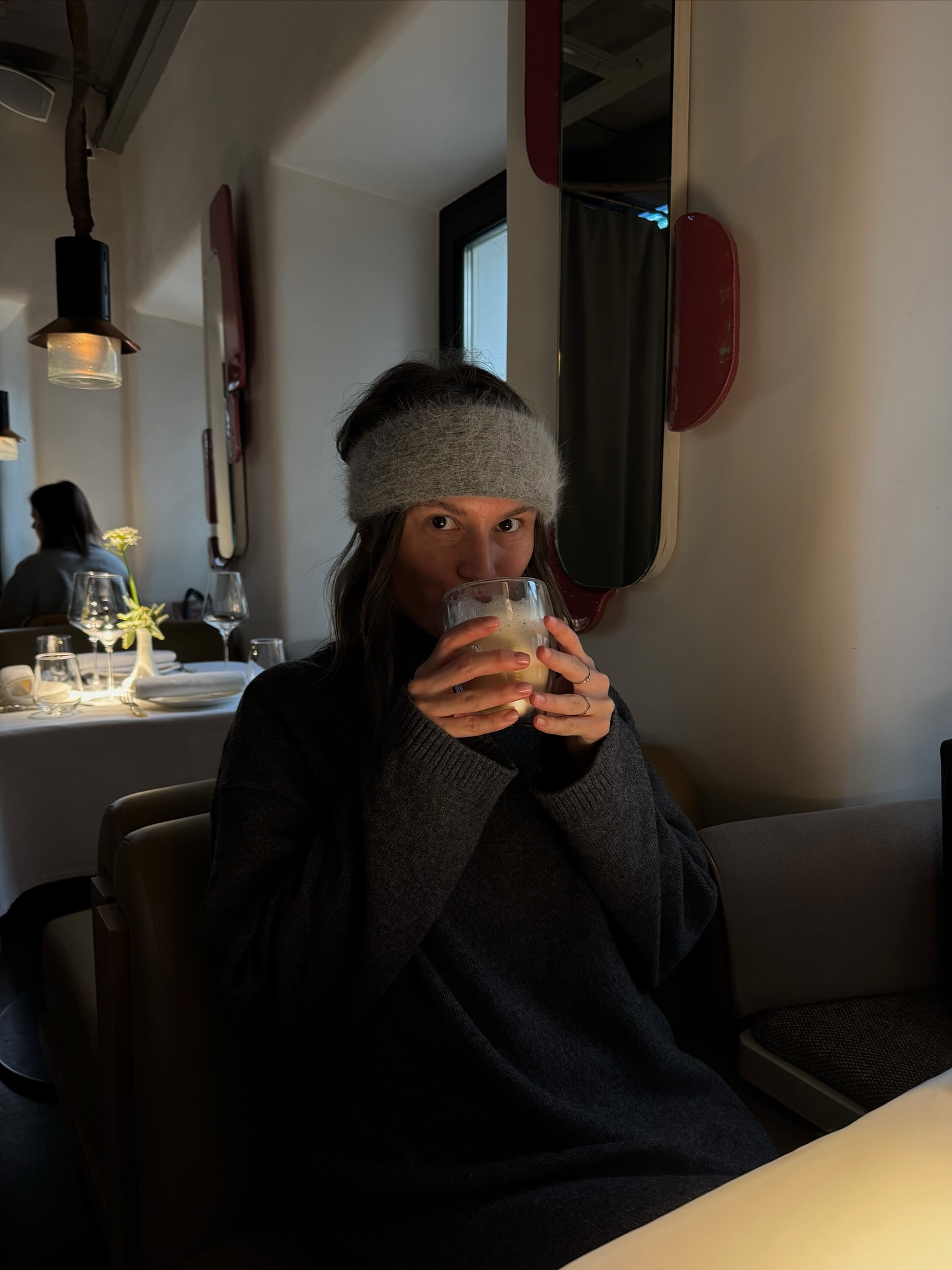 요즘 핫한 겨울 니트 헤어밴드❄️
머리까지 따뜻한, 사랑스러운 니트 헤어밴드로 포인트 주기🩶🖤 이미지1