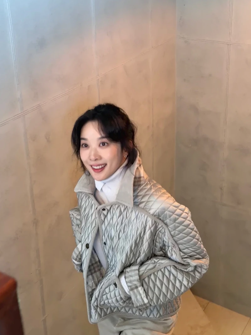 포근한 목폴라 니트🧣
목까지 포근하게 감싸주는 목폴라로 감기 지키자 ❄️🤍 이미지1