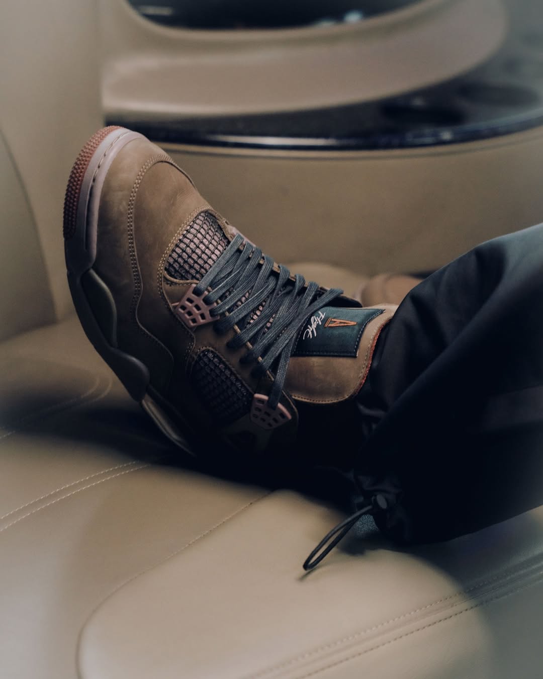 초코맛 조던4 x 아마마니에르🍫 이미지9