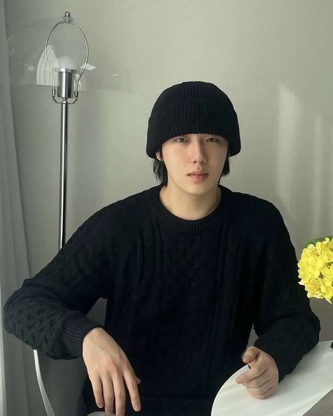 꾸안꾸엔 검정 비니인듯🐧 이미지5