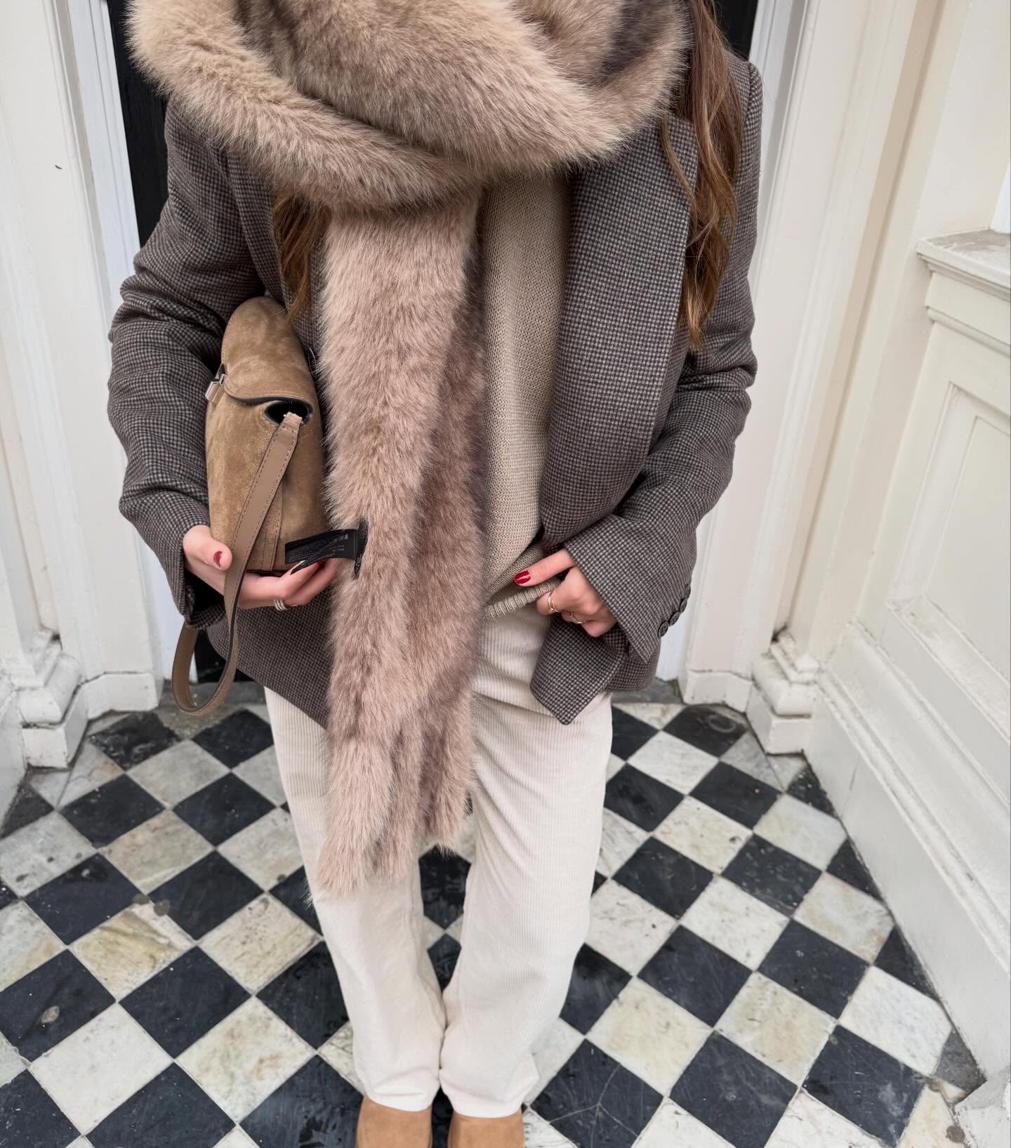 겨울엔 이거 하나만 믿어🤎
겨울엔 히트텍 없이도 따뜻한 코듀로이 팬츠🐻✨ 이미지3