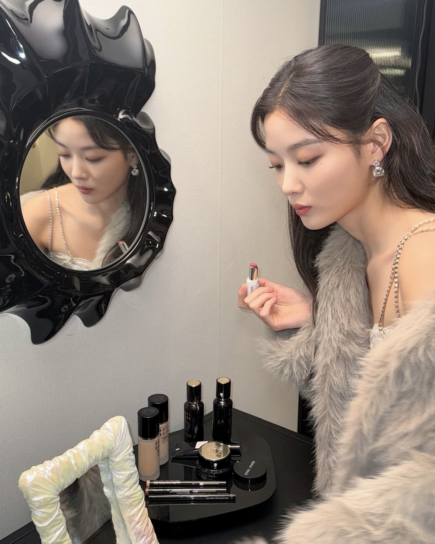 바르자마자 윤기 차오르는 물광립💦
글로시 립으로 각질 부각 없이 촉촉하게 입술 볼륨 살리자✨🍑 이미지7