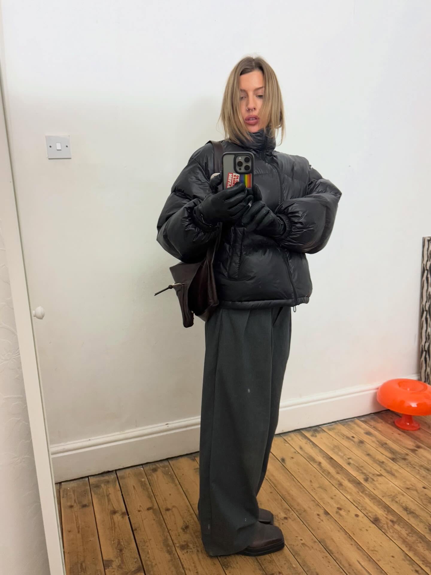 미리미리 준비해야 할 숏 패딩☑️
숏 패딩 취향이 헷갈린다면 컬러별 코디로 한 번에 비교해봐👀🔍 이미지2