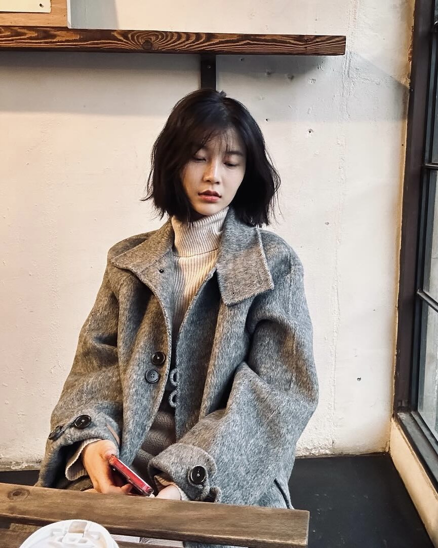 옷장 열면 제일 손이 가는 코트🩶
캐주얼부터 출근룩까지 활용도 확실한 그레이 코트🐰🪄 이미지8