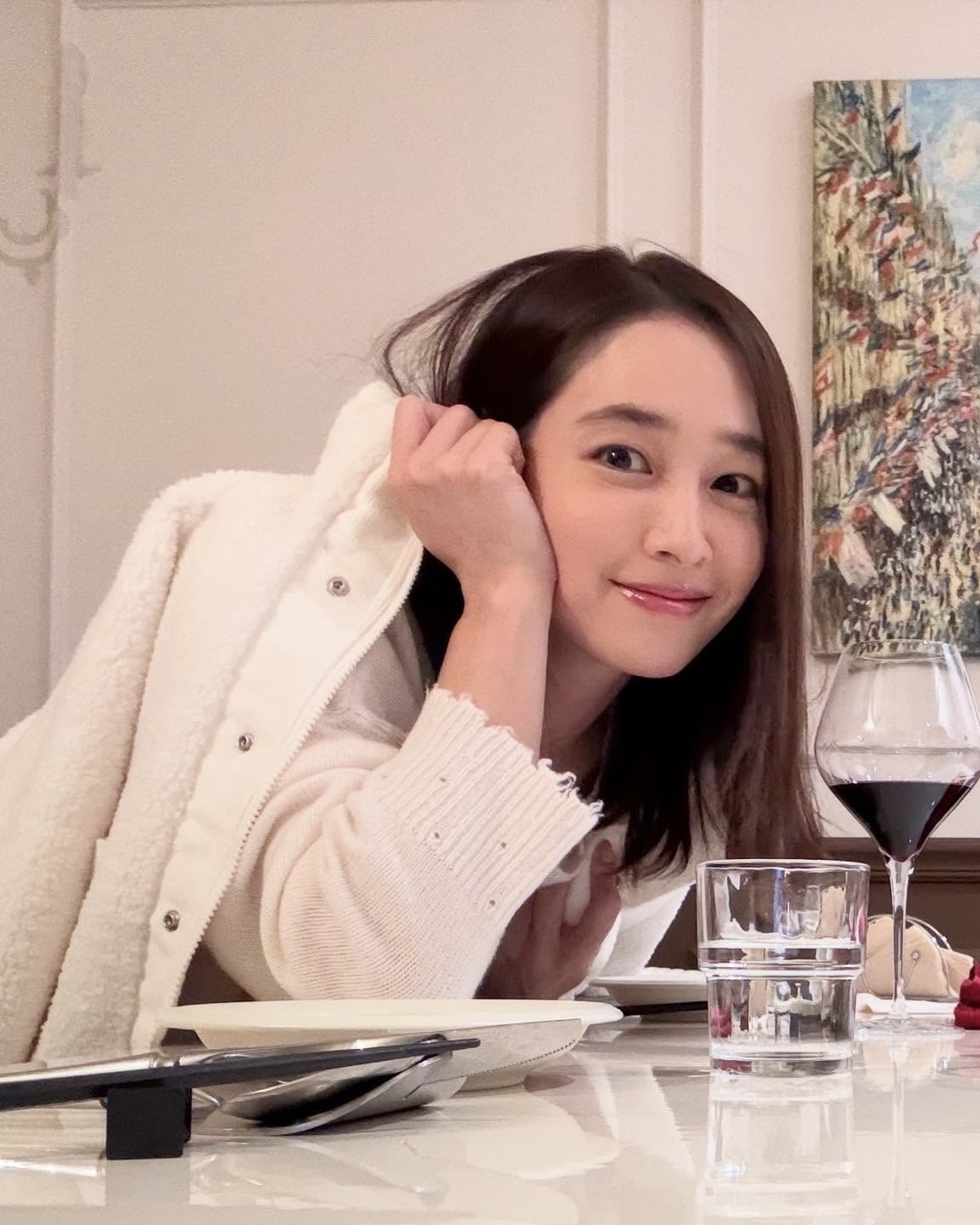 바르자마자 윤기 차오르는 물광립💦
글로시 립으로 각질 부각 없이 촉촉하게 입술 볼륨 살리자✨🍑 이미지2