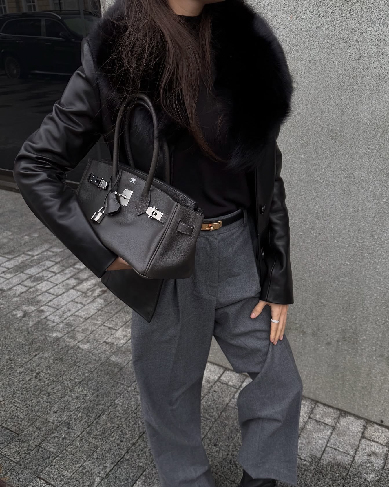 올겨울 아우터 포인트는 트리밍✨
라인이 살아있는 트리밍 디테일 아우터로 고급스럽게 완성🖤👑 이미지6