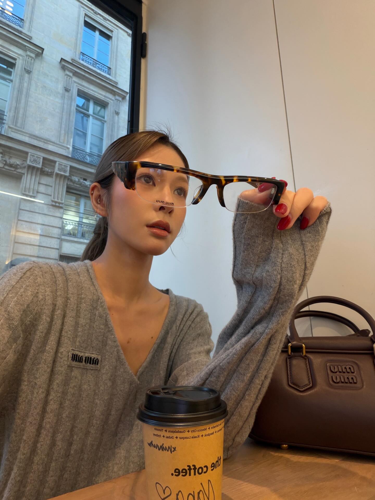 보온은 니트 하나면 충분해 🤍
이너까지 따뜻해야 겨울 코디 완성🧶🤎 이미지1