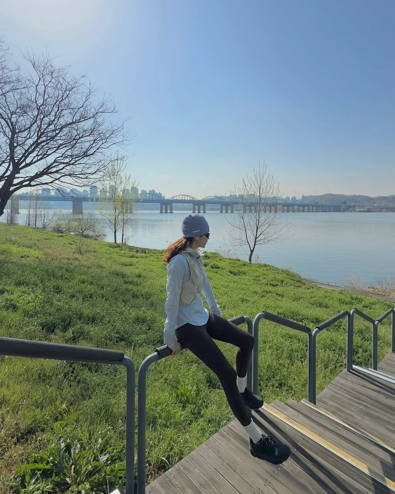 추워서 못 뛰겠다고? 옷부터 바꿔🔥
가벼운 경량 패딩부터 레깅스까지💨☑️완전 무장하고 뛰자! 이미지7