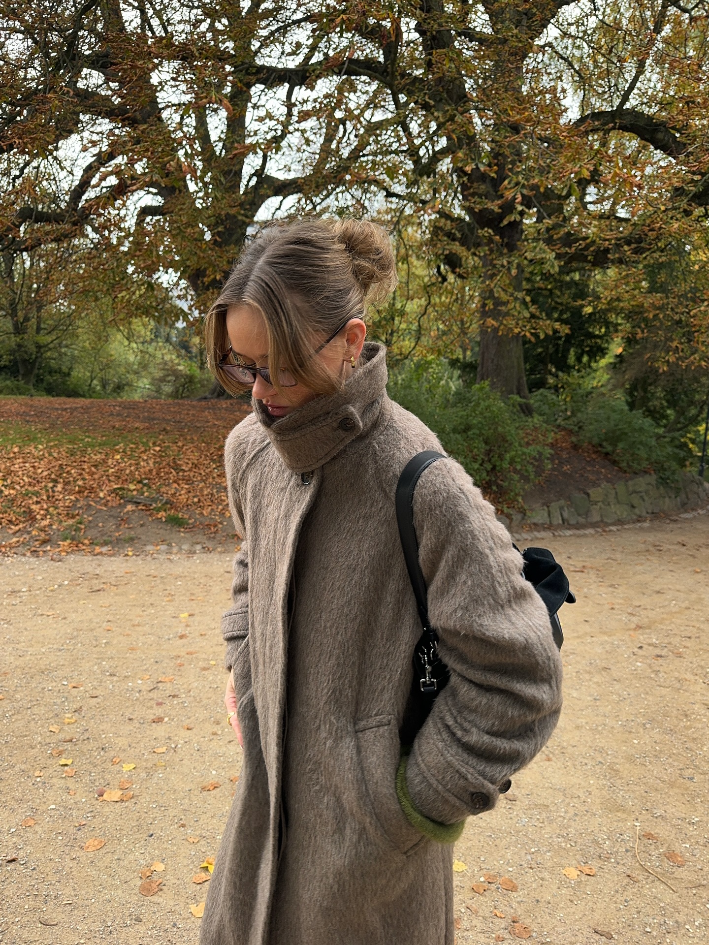 곧 죽어도 코트라면 하이넥 코트로🧥
요즘 옷잘알들은 목도리 대신 하이넥 코트에 얼굴을 파묻어😎🎶 이미지3