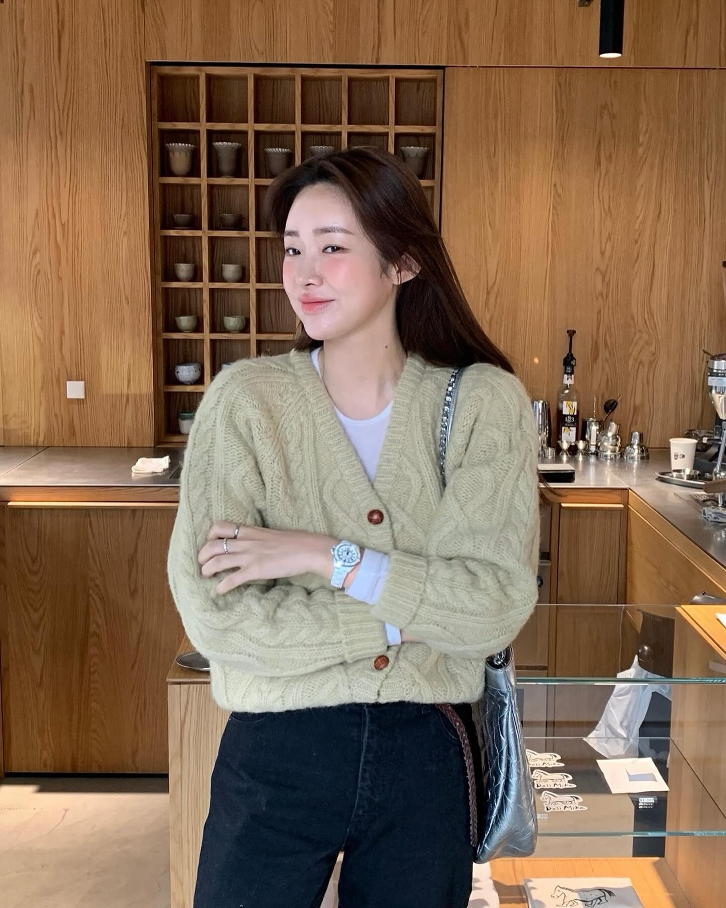 26년까지 두고두고 활용할 가디건💛
이너 안 가디건 코디는 평생 써먹을 수 있는 스타일 공식이야☑️💡 이미지2