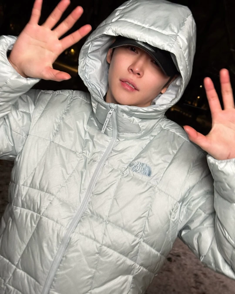 경량패딩은 컬러풀할수록 굳☃️ 이미지2