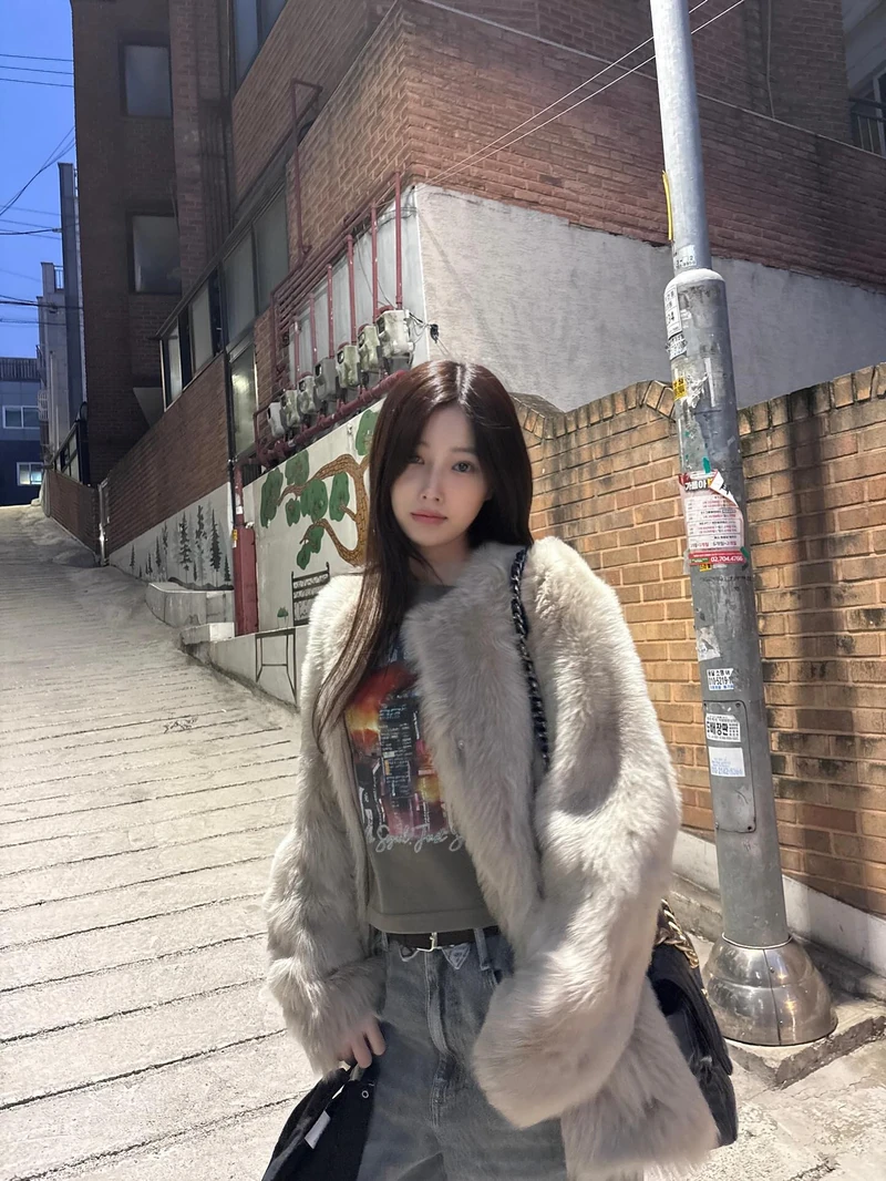 영하엔 퍼자켓 입어도 든든해🖤
영하 날씨에도 포기 못 하는 포근한 겨울 퍼자켓🦁💡 이미지1