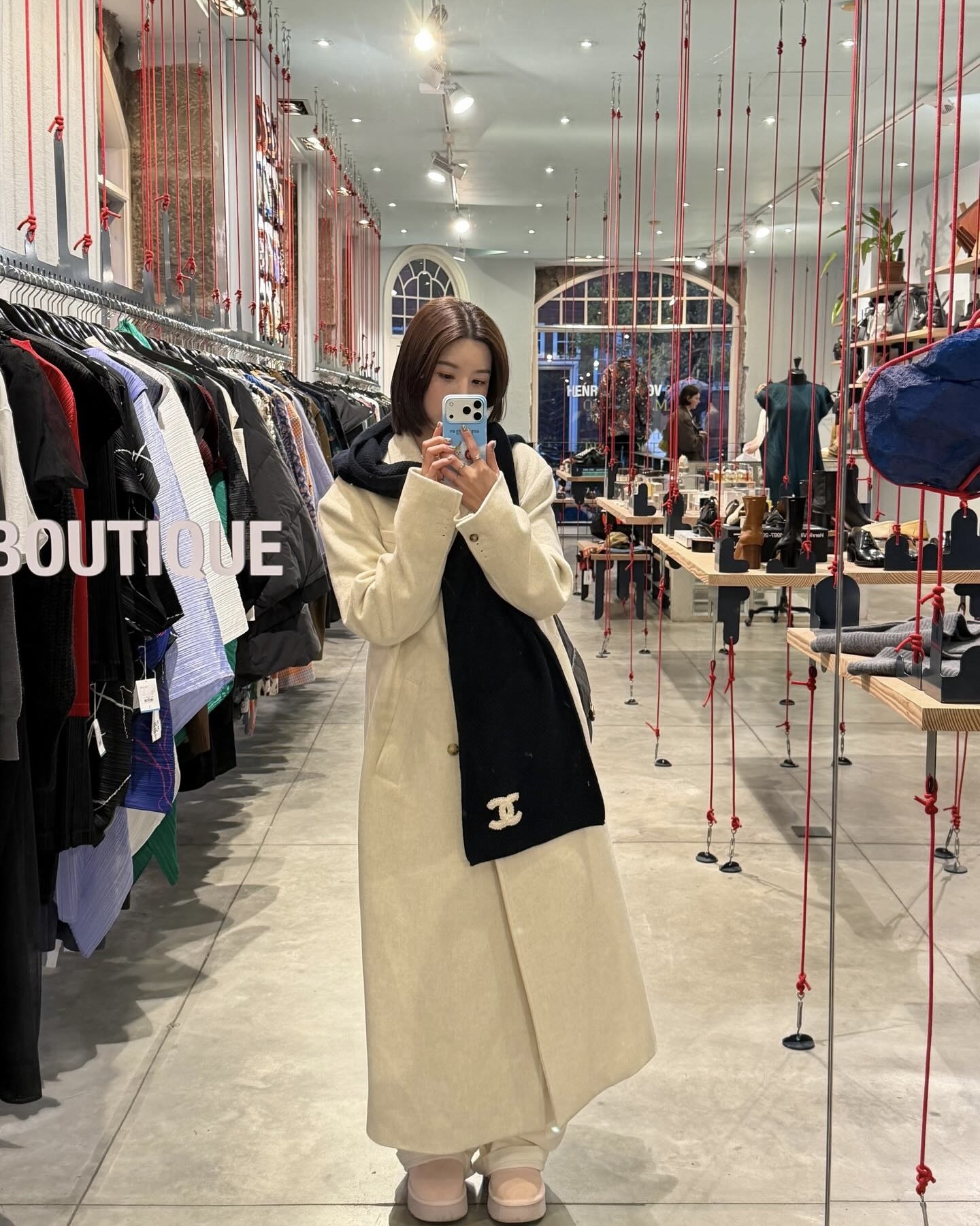 겨울바람은 목도리로 막자🧣
두르기만 해도 얼굴 작아 보이는 거 알아?👀✨ 이미지4