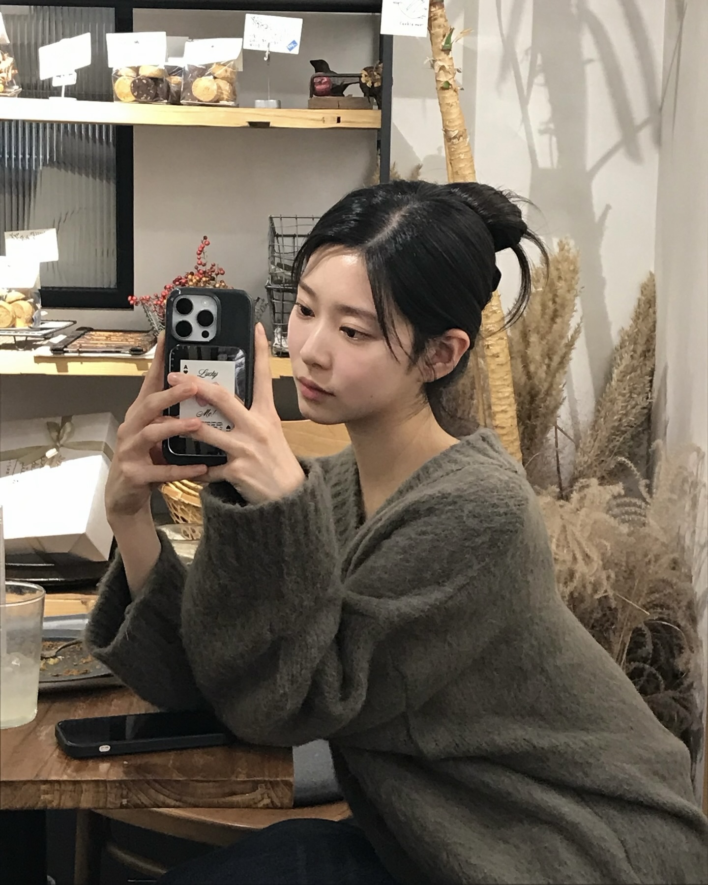 니트로 분위기 바꿔봐🤎
이너템 따뜻함 1등 니트로 코디도 보온도 해결🧶✨ 이미지2