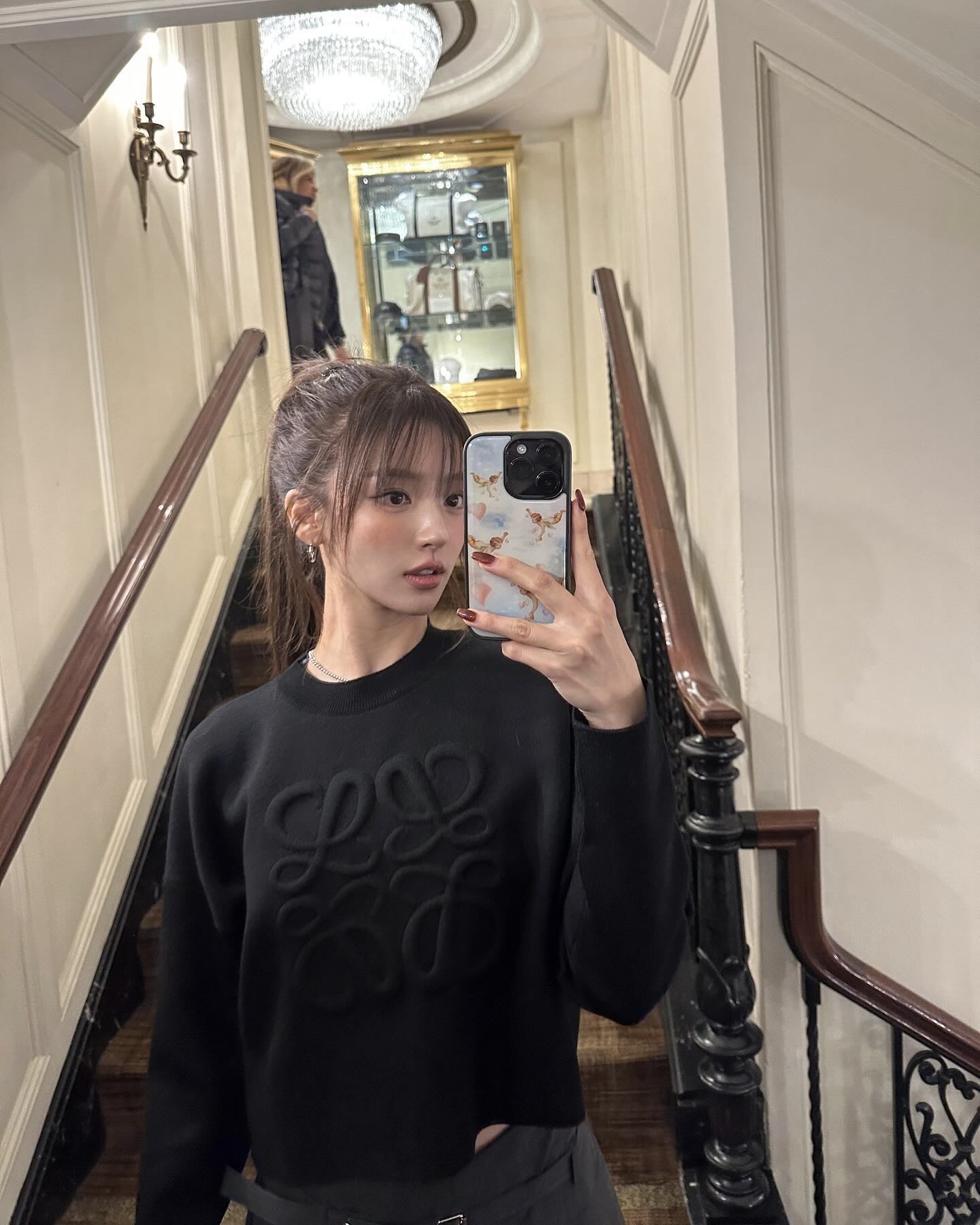 니트로 분위기 바꿔봐🤎
이너템 따뜻함 1등 니트로 코디도 보온도 해결🧶✨ 이미지5