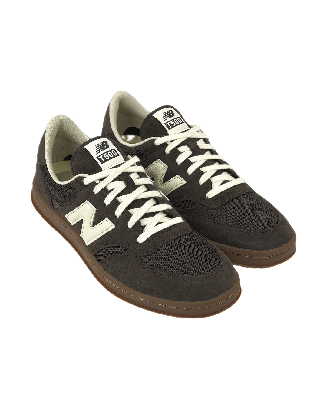 강추위 속 려원언니🤎애정템들
코코아 무드 속 방한템으로 맨날 챙기는🍫🧣브라운 3가지 참고해
정려원의 찐 애착템 리스트로 감도 높은 스타일링 알려드려요.
1. 휠라 플로우 다운 초코
브라운 숏패딩에 아이보리 팬츠, 브라운 운동화를 매치해 브라운의 따뜻한 무드를 완성했습니다. ‘휠라 플로우 다운 초코’는 깊은 초코 컬러감으로 어느 착장에도 좋은 연출을 할 수 있습니다.
2. 이미스 버튼 바라클라바
아이보리 니트와 팬츠로 톤을 맞춘 후 바라클라바를 포인트로 더해 부드럽고 따뜻한 인상을 완성했습니다. 머리부터 목까지 감싸는 바라클라바를 아이보리 니트와 함께 매치해, 따뜻함과 여유로운 무드를 동시에 챙겼습니다.
3. 뉴발란스 x 오라리 CT500 빈티지 브라운
브라운 셋업에 레이어드한 팬츠, 톤온톤 스니커즈로 톤을 낮추면서도 디테일을 준 스타일입니다. 오라리의 절제된 색감과 뉴발란스의 아카이브 실루엣이 만나 감각적으로 완성되었습니다. 이미지10