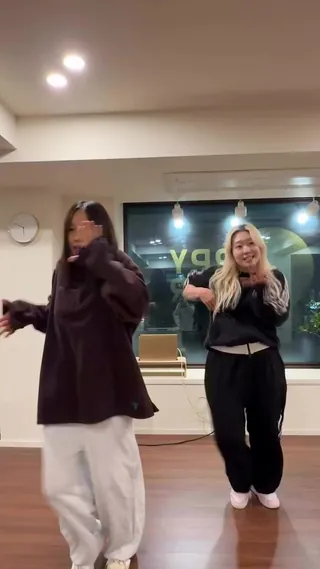 역시 효리 언니 멋져!🩷🧘🏻♀️계속 쳐줘요
올데이 프로젝트 Where you at, 부암동 댄스 동아리가 말아줌!!!🔥 이미지