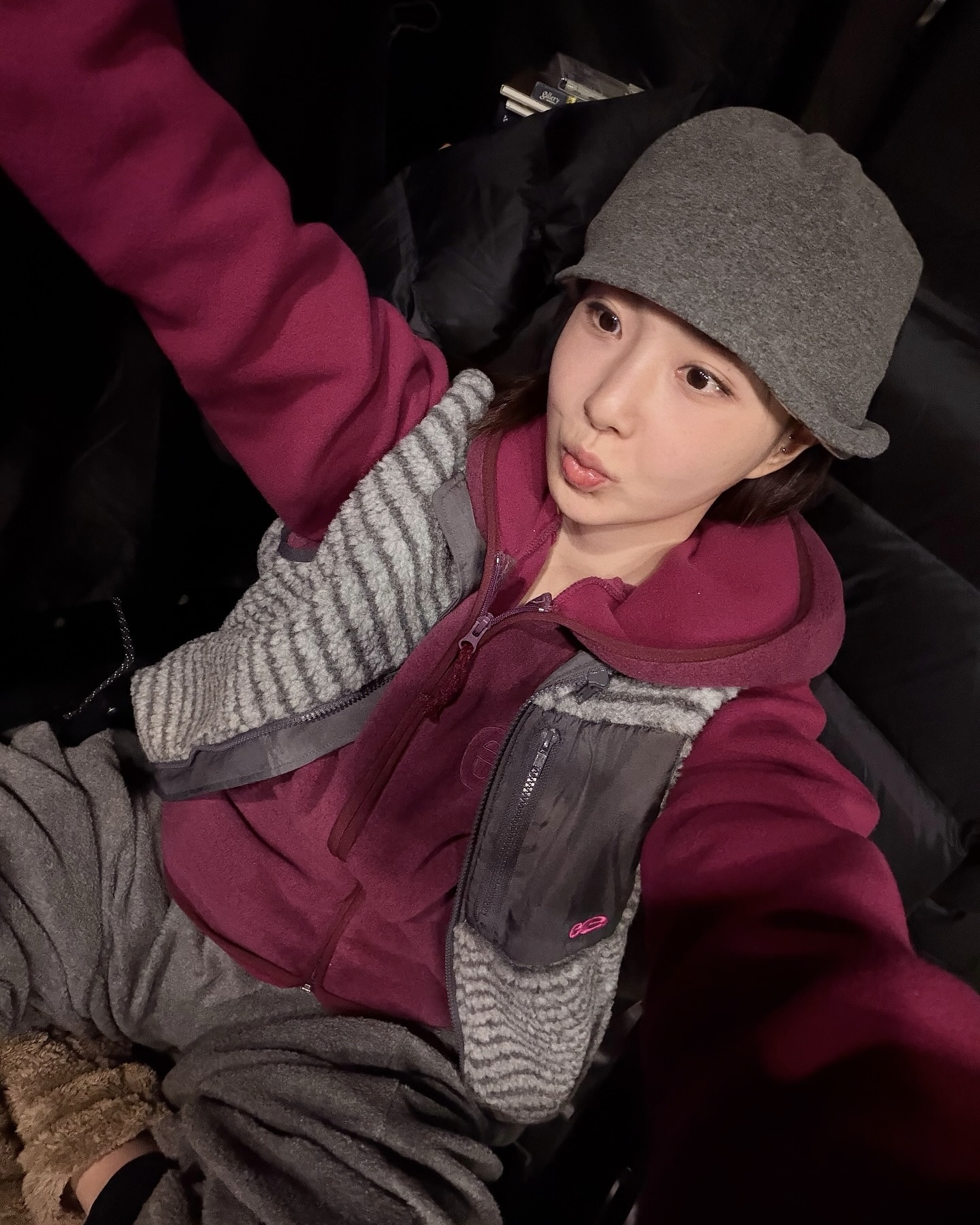 플리스로 편안한데 귀여움 가득🐻
포근하고 볼륨감 넘치게🤍🩶집업부터 반집업까지 골라봐요 이미지5