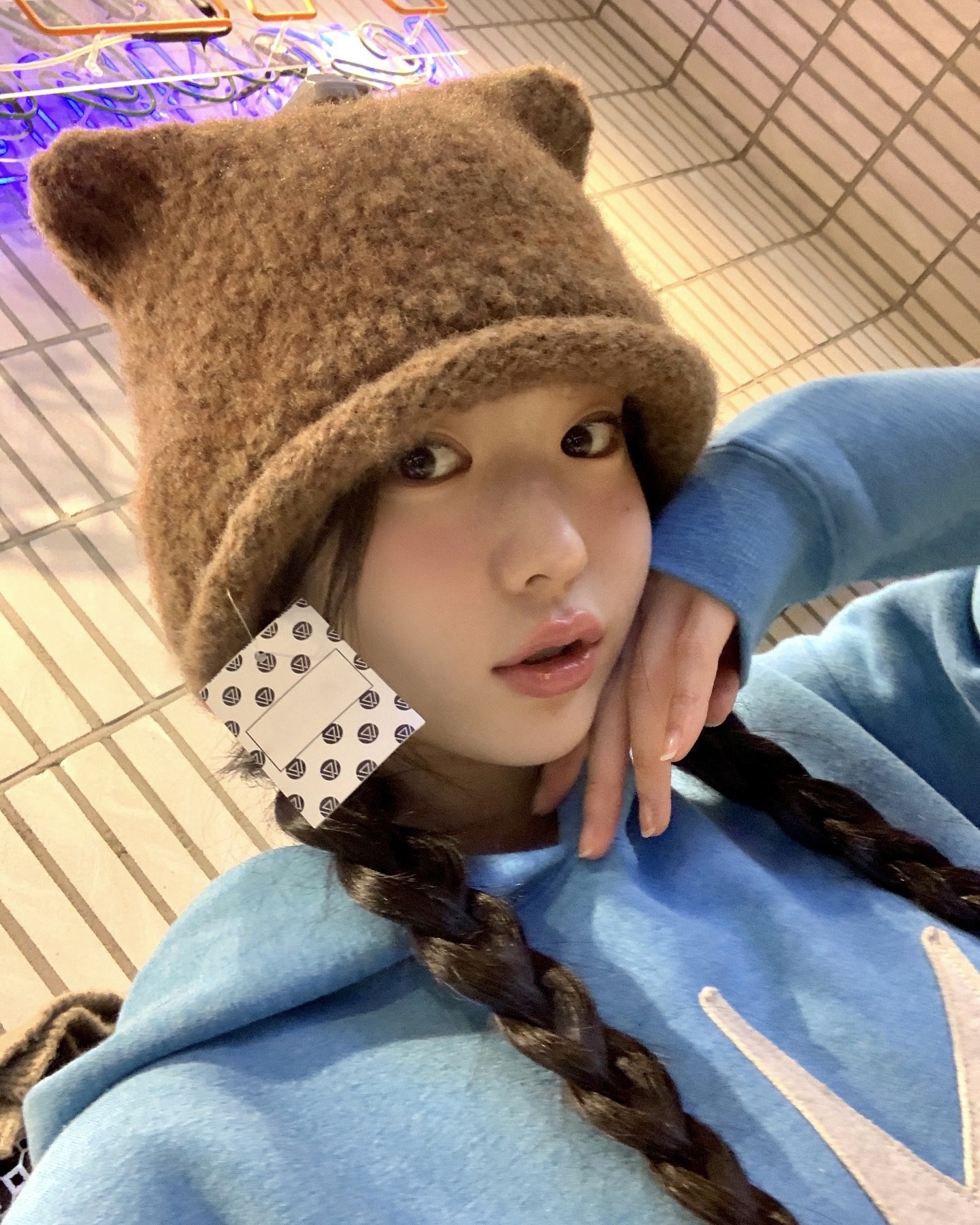 청초함은 립이야💄
쌩얼인 척 눈화장은 덜어내고, 글로시립으로 촉촉하게 💧🤍 이미지7