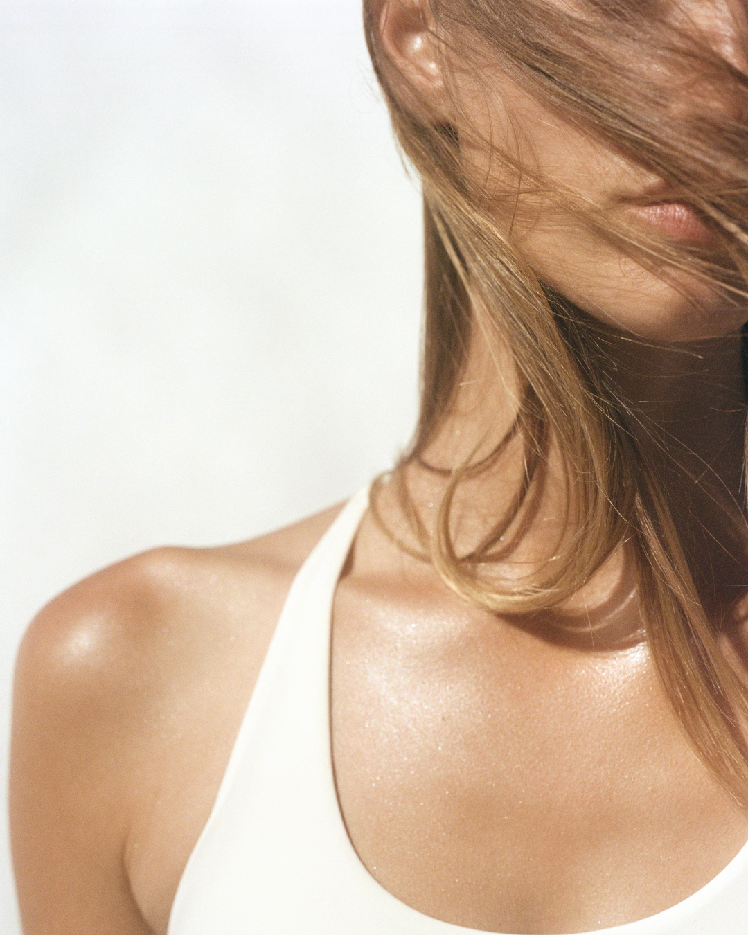 가성비 대체템 찾았다!👀
가성비로 즐기는 H&M MOVE 웰니스 라인🏃♀️🖤
스킴스가 떠오르는 듯한 미니멀한 컬러와 실루엣의 레깅스, H&M MOVE에서도 만나 볼 수 있습니다. 군더더기 없는 라인과 깔끔한 핏으로 운동할 때는 물론 일상에서도 부담 없이 매치할 수 있는데요.
비슷한 무드의 핏과 컬러를 합리적인 가격대로 즐길 수 있다는 점이 가장 큰 매력입니다. 가성비 레깅스를 찾고 있다면, H&M MOVE 웰니스 라인을 확인해보세요. 이미지4