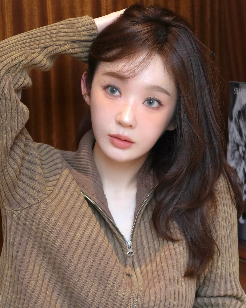 머리 자르기 망설여질 때✂️
아깝게 다시 자르지 말고, 레이어드로 스타일 살려보자❣️✨ 이미지1