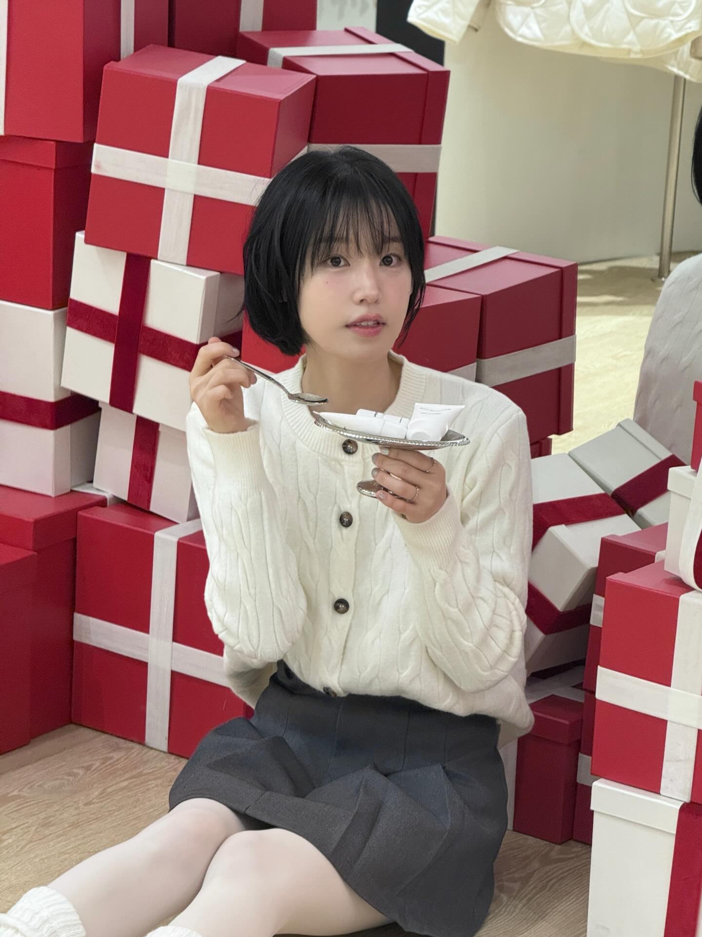 동안 페이스 비밀🤫❤️
얼굴 비율 딱 예뻐 보이는!☝️앞머리 헤어 시도ㄱㄱ? 이미지2