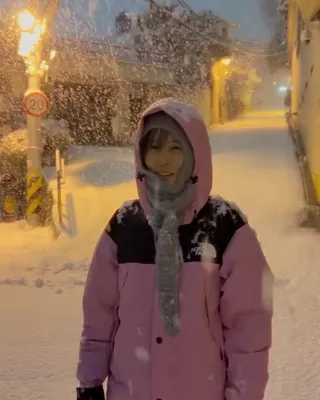 눈 오는 날엔🧤장갑으로 추위 차단
몸만 따뜻하게 입지 말고🤍🌨️장갑도 껴서 손까지 챙기자 이미지