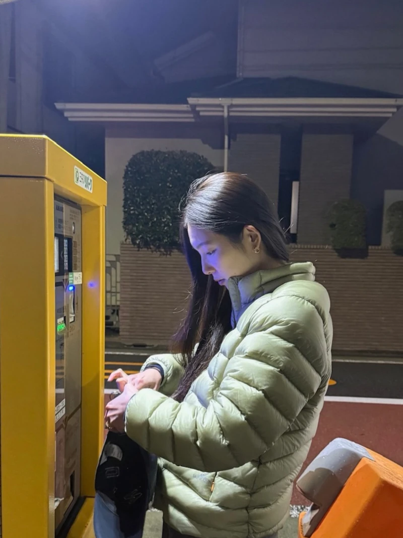 한 벌로 두 역할하는 경량 패딩👍🏻
아우터 속 히든템으로 체감 온도 달라지고❄️🩶단독으로도 굿! 이미지1