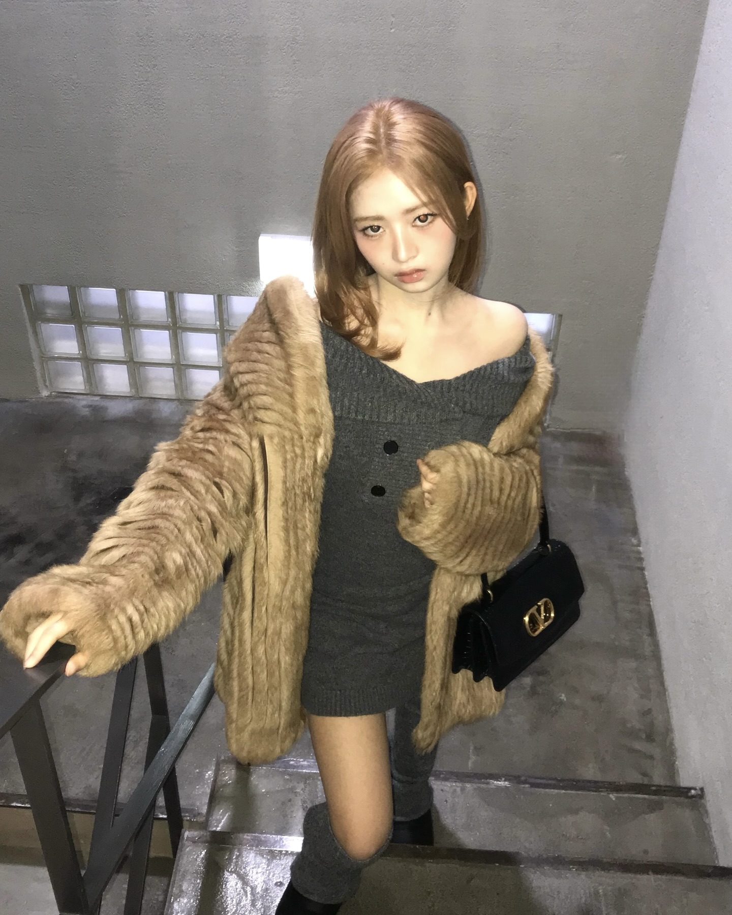 진짜 지금 아니면 못 입어요😮
추위 끝나기 전에 브라운 퍼자켓 꺼내자🦁🤎 이미지6