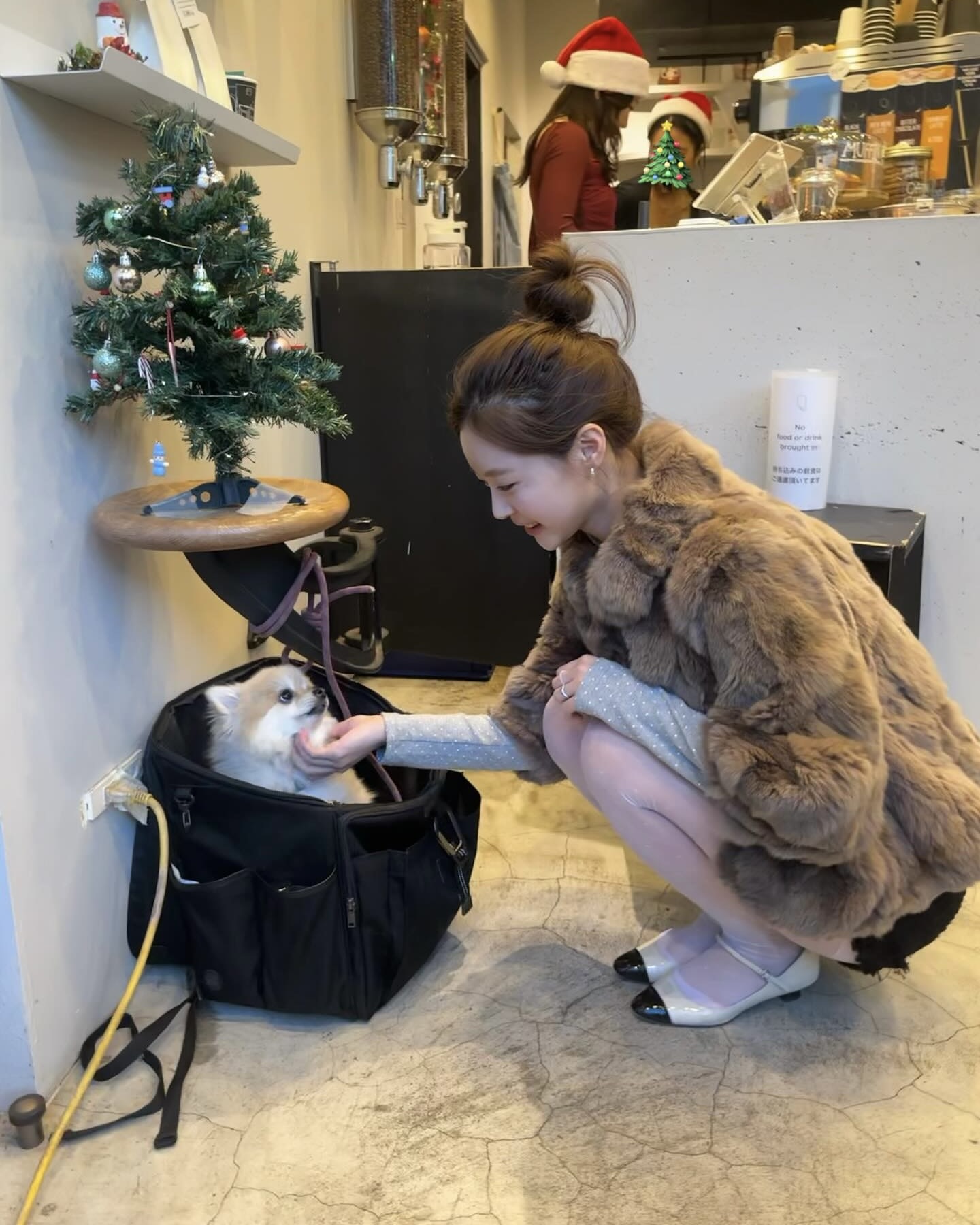 진짜 지금 아니면 못 입어요😮
추위 끝나기 전에 브라운 퍼자켓 꺼내자🦁🤎 이미지2