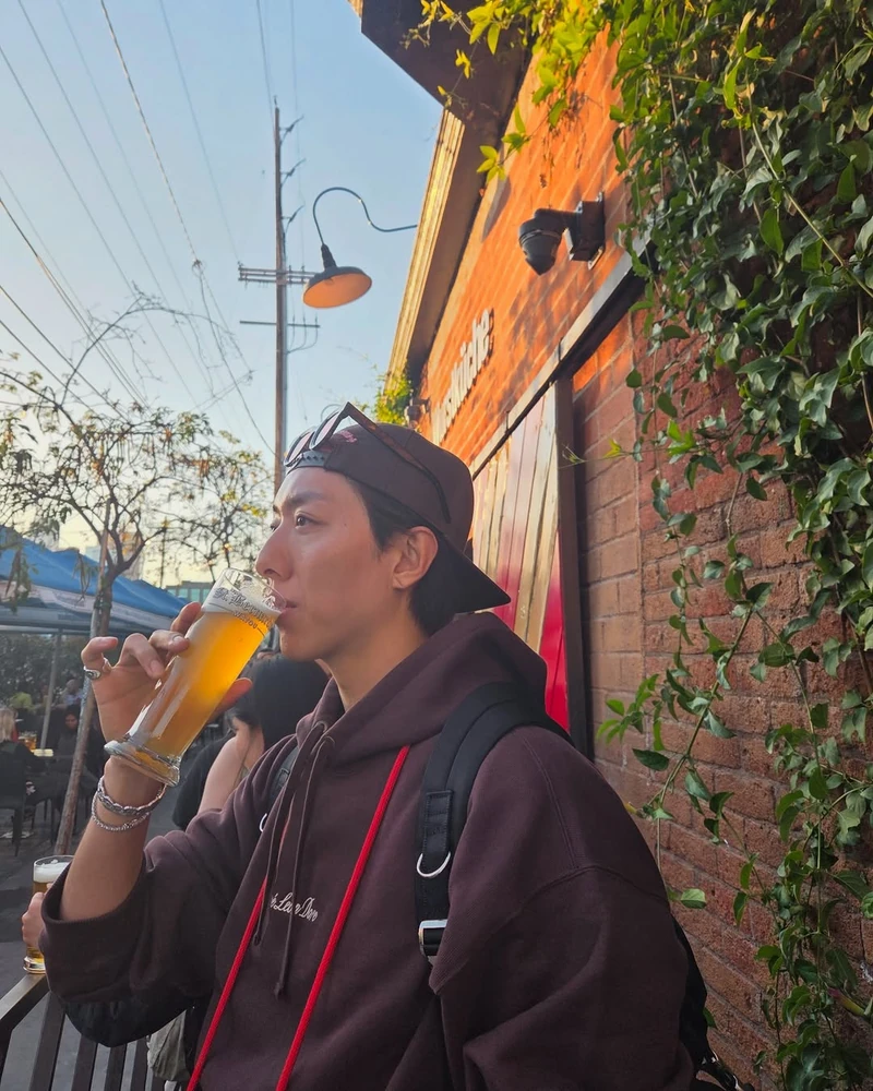 안경 위치는 볼캡 위로🎥 이미지2