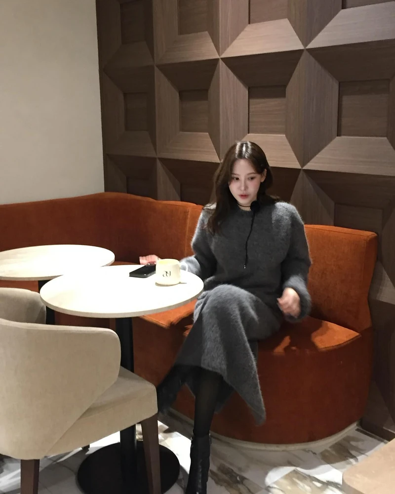 겨울에도 스커트 못 잃어😔
부드럽고 신축성 있는 맥시한 니트 스커트로 즐겨봐🤎❄️ 이미지2