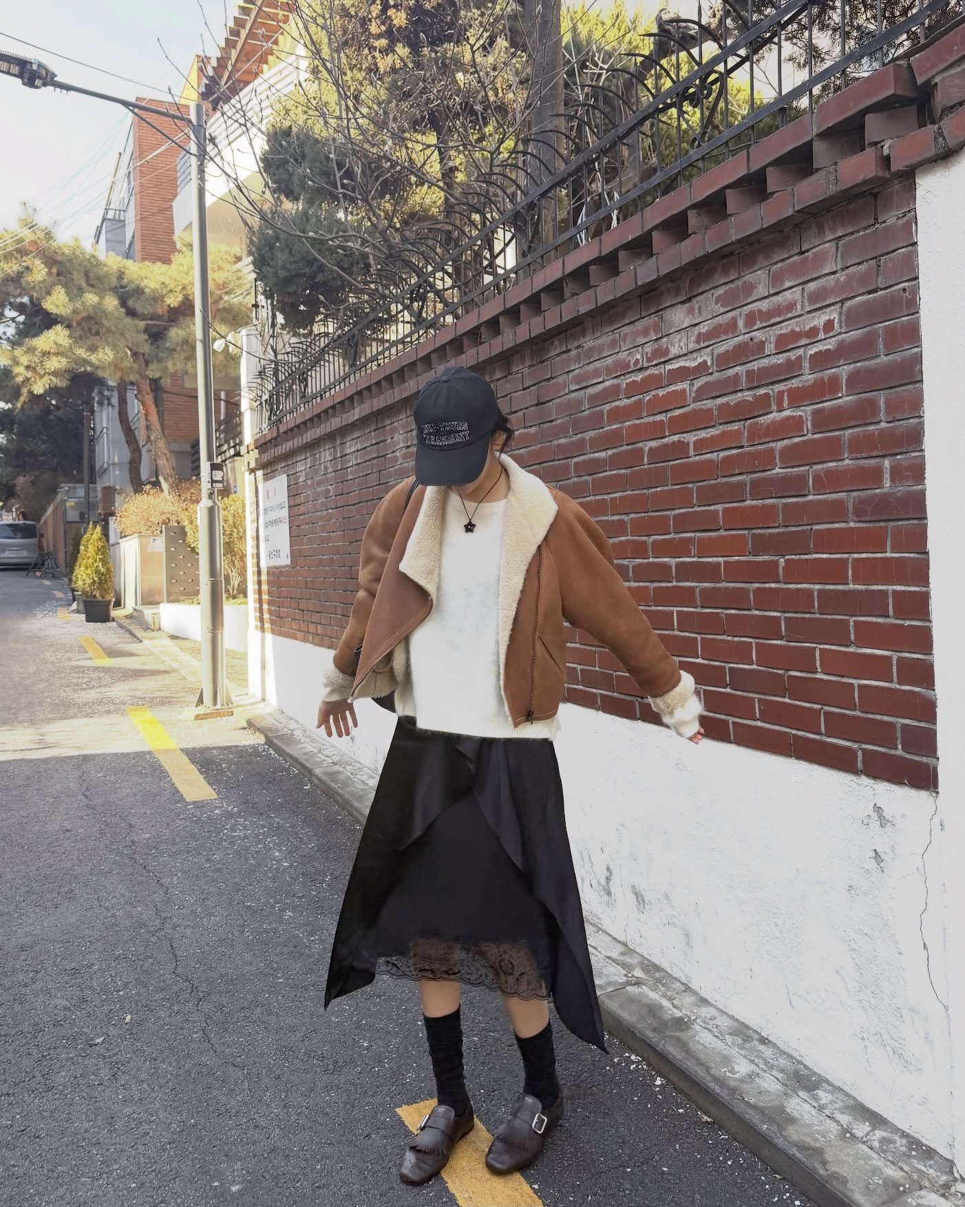 셀럽 사복에서 자주 보이는❄️ 이미지"