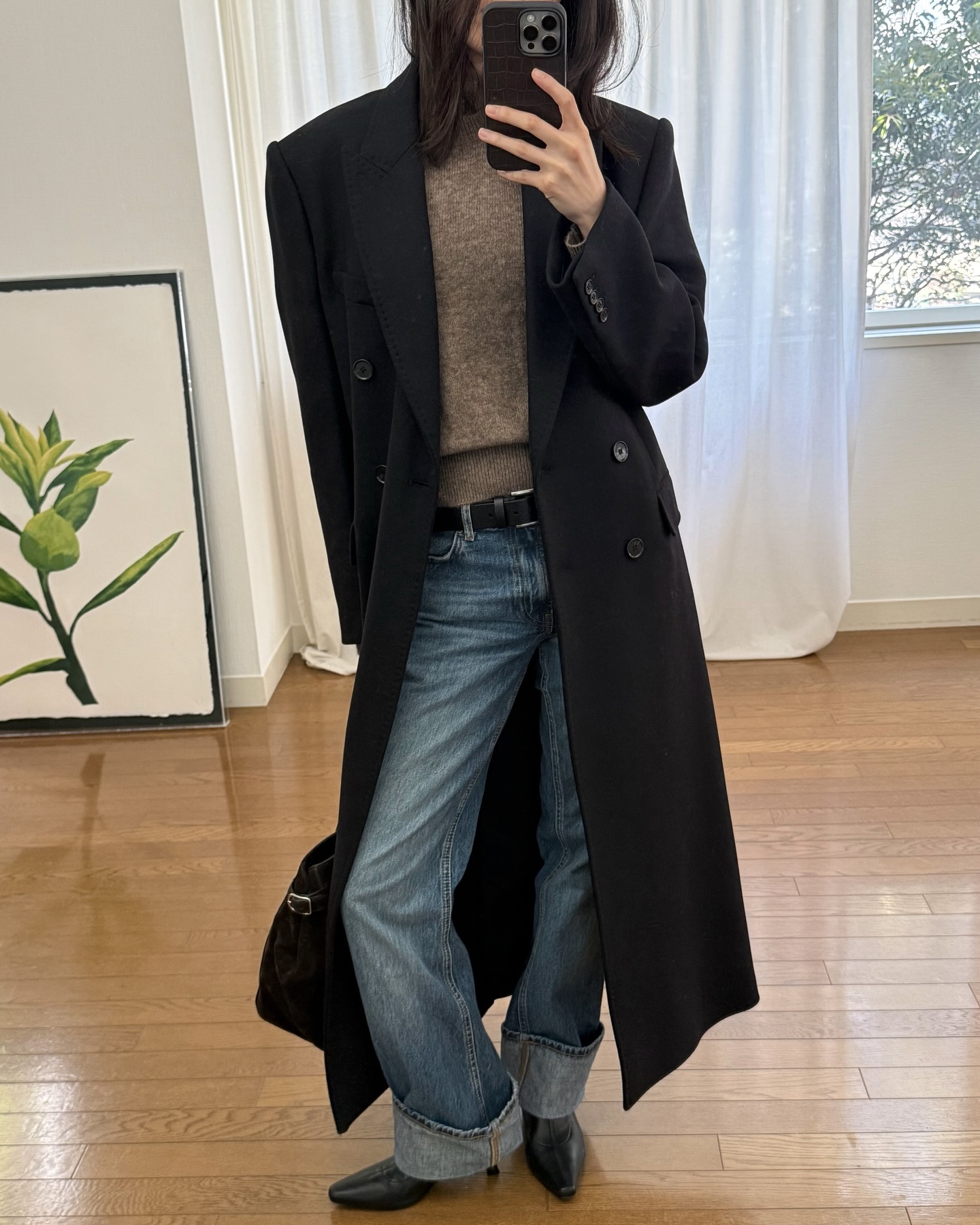 실패 없는 코디 공식🖤 블랙 코트+데님만 입어도 깔끔하게 완성👖✨ 이미지
