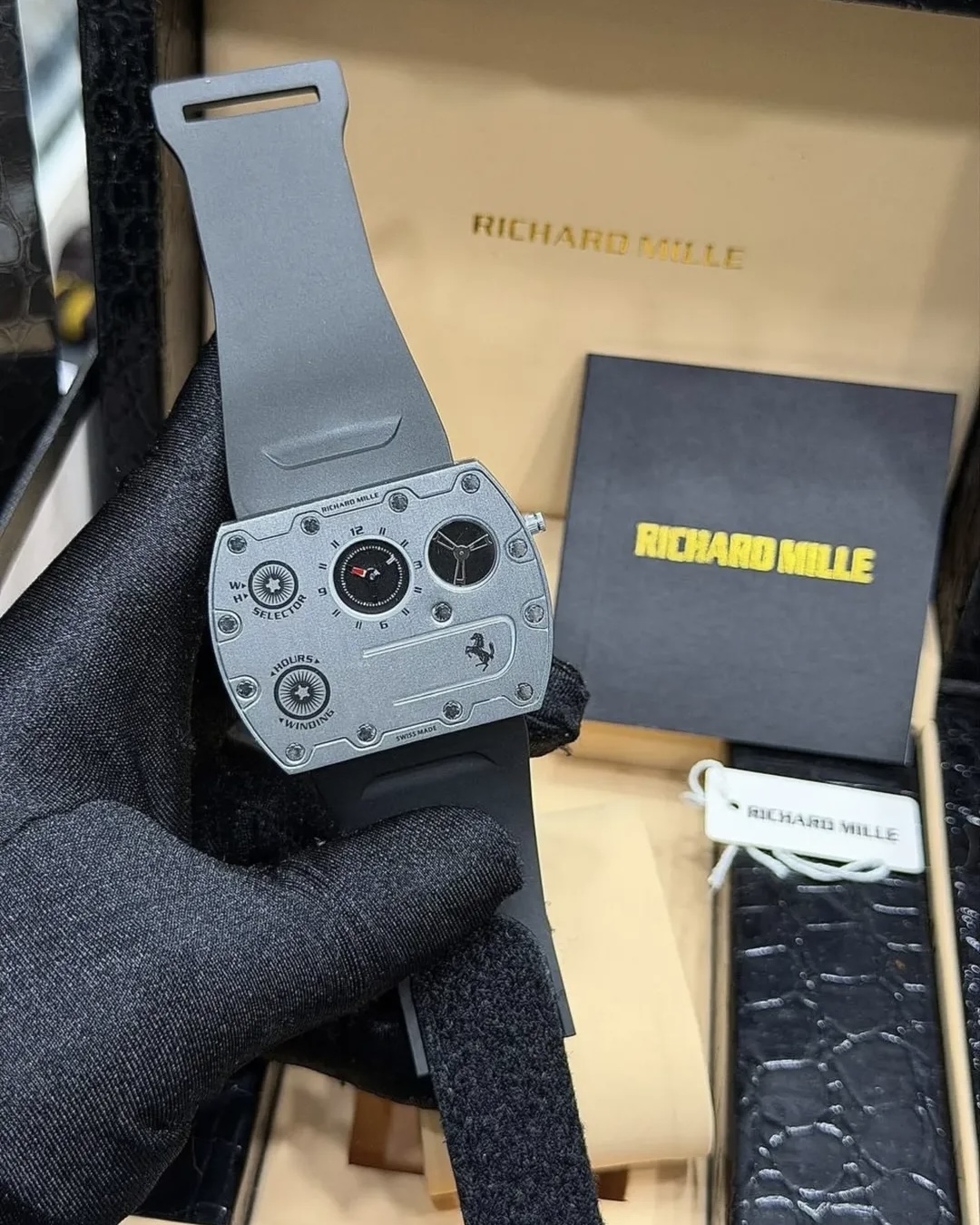 엄청 얇은 리차드 밀 x 페라리🐎 이미지6