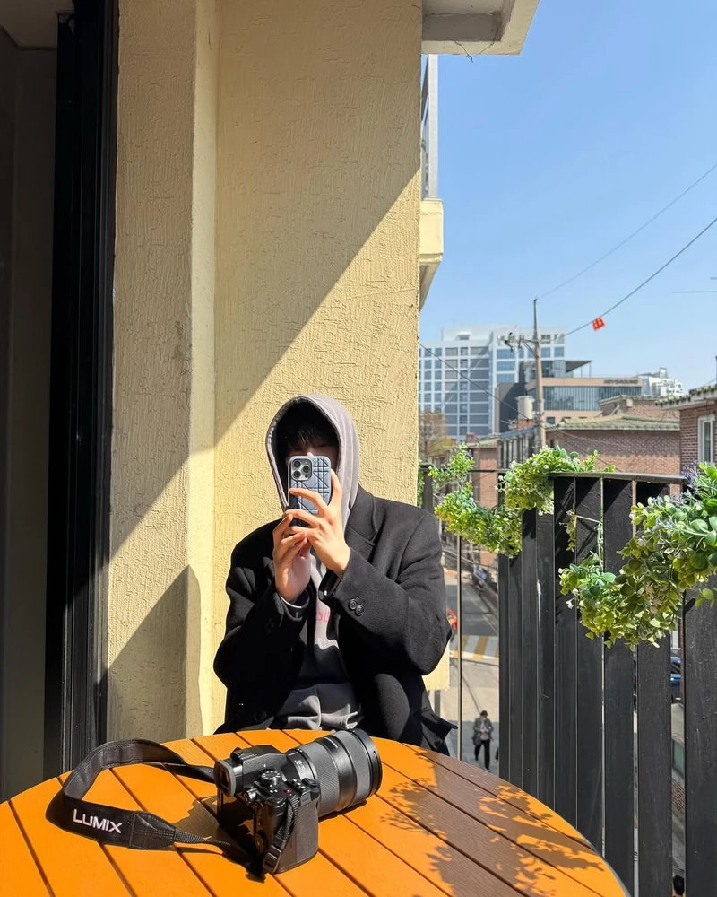 코트에 후드로 버틸 때🌪️ 이미지7