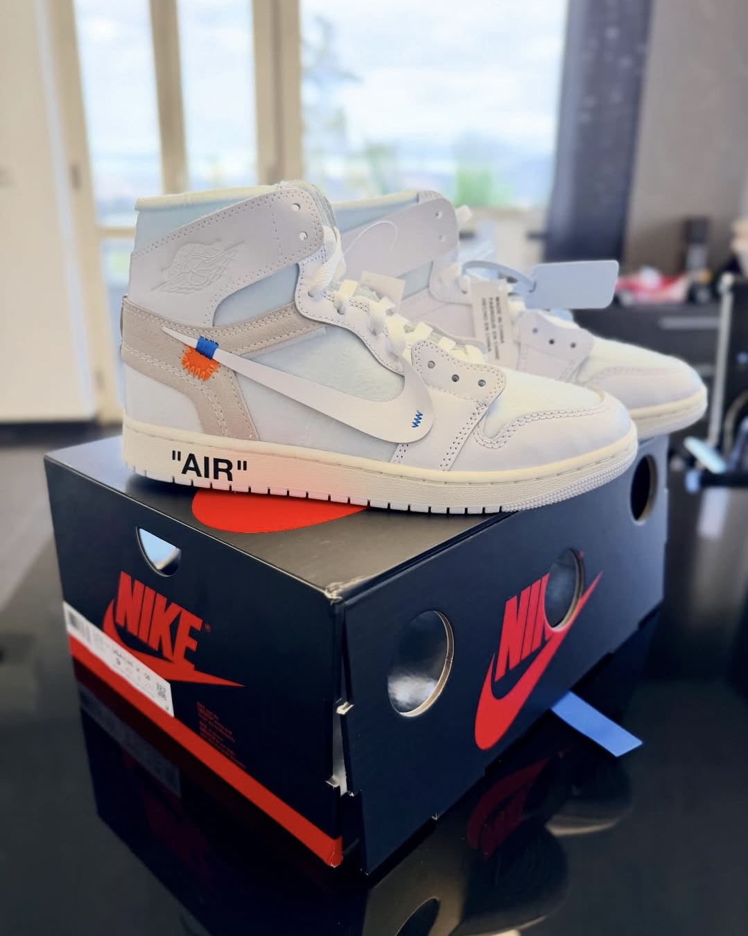 옾화 조던1 알레스카 재발매🧊 이미지