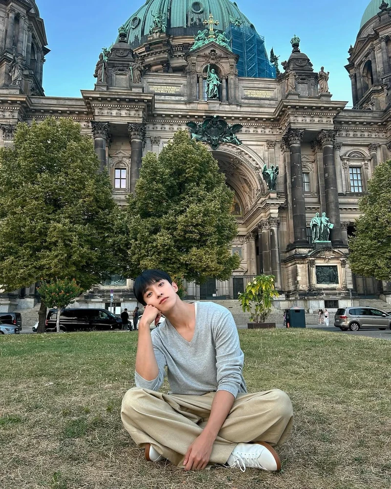 남친룩엔 브이넥니트가 정석🙋🏻♂️ 이미지8