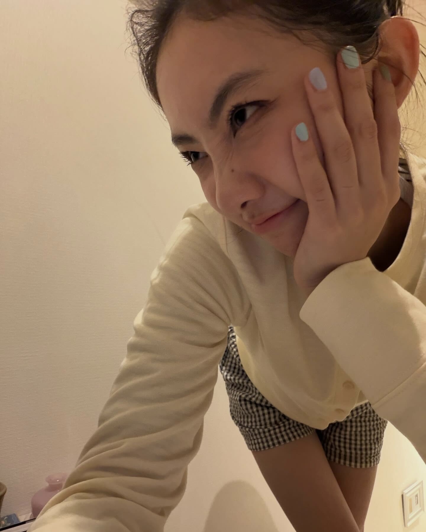 셀프로도 쉽고 간편하게👍🏻
깔끔하고 오래가는 원컬러 네일로 기분 전환해 보자🩵🌸 이미지2