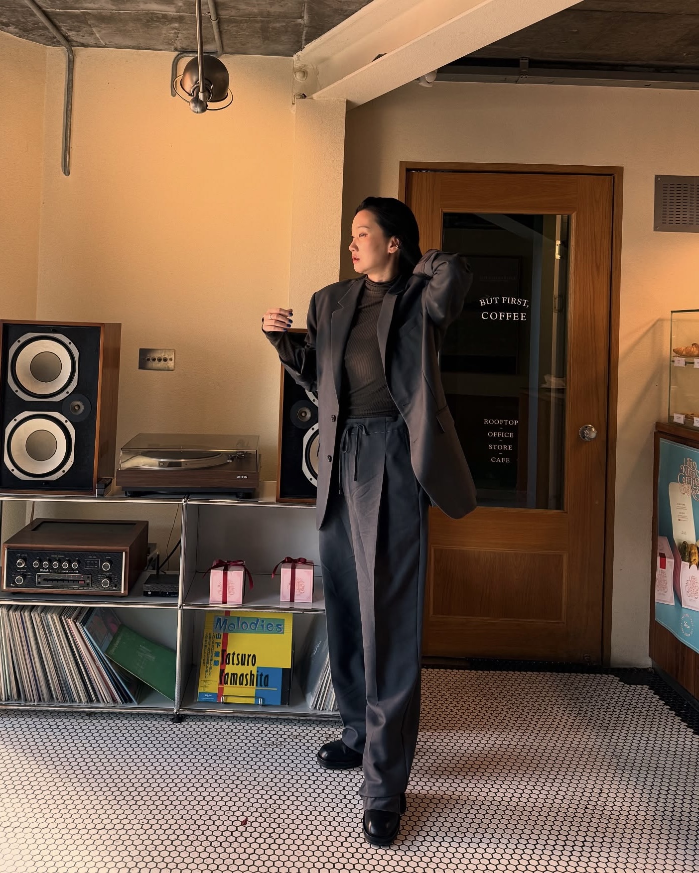 결혼식 많은 봄, 하객룩 고민?🤔
스커트부터 슬랙스까지✨🖤블레이저로 세련되게 마무리해 이미지7