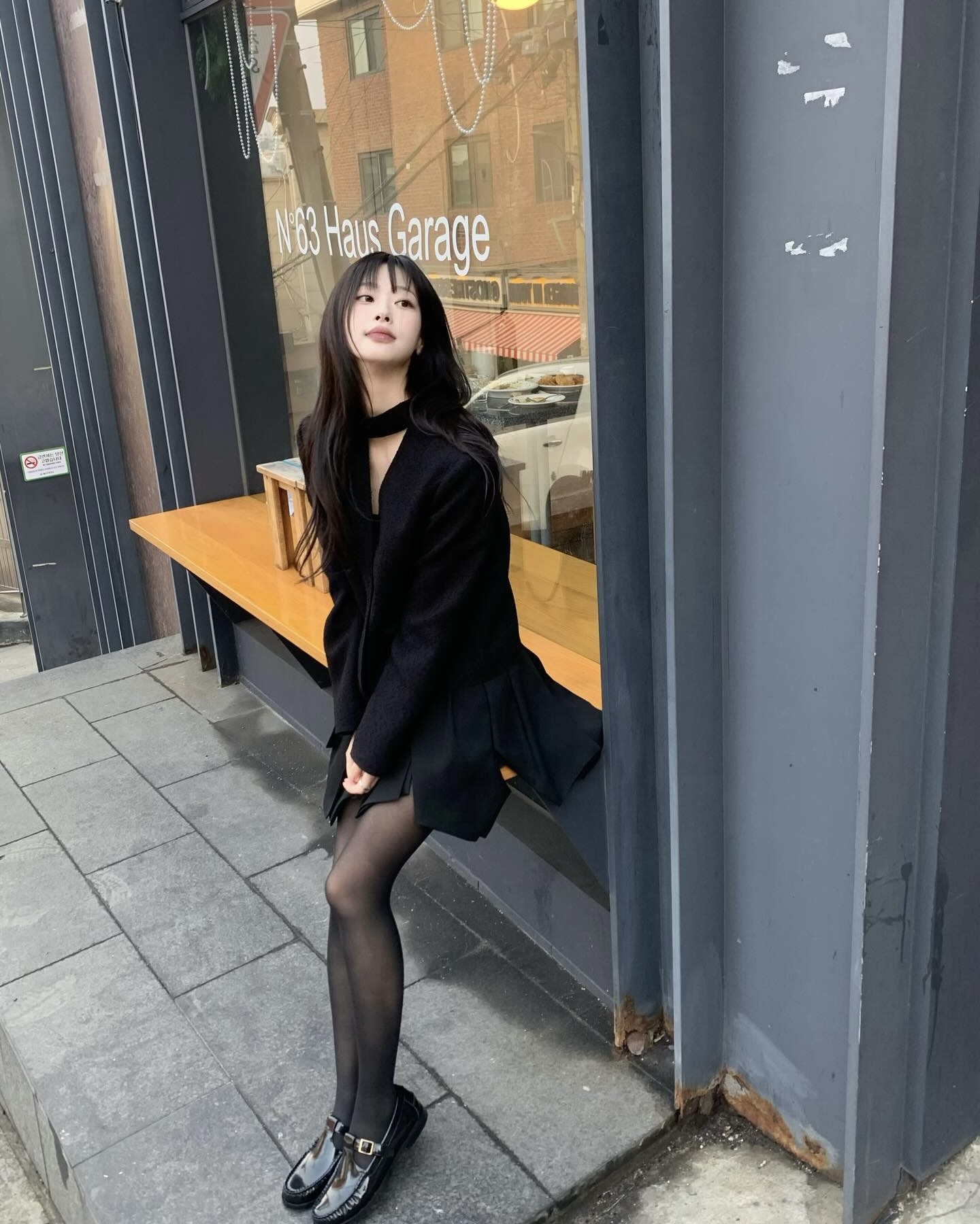 결혼식 많은 봄, 하객룩 고민?🤔
스커트부터 슬랙스까지✨🖤블레이저로 세련되게 마무리해 이미지9