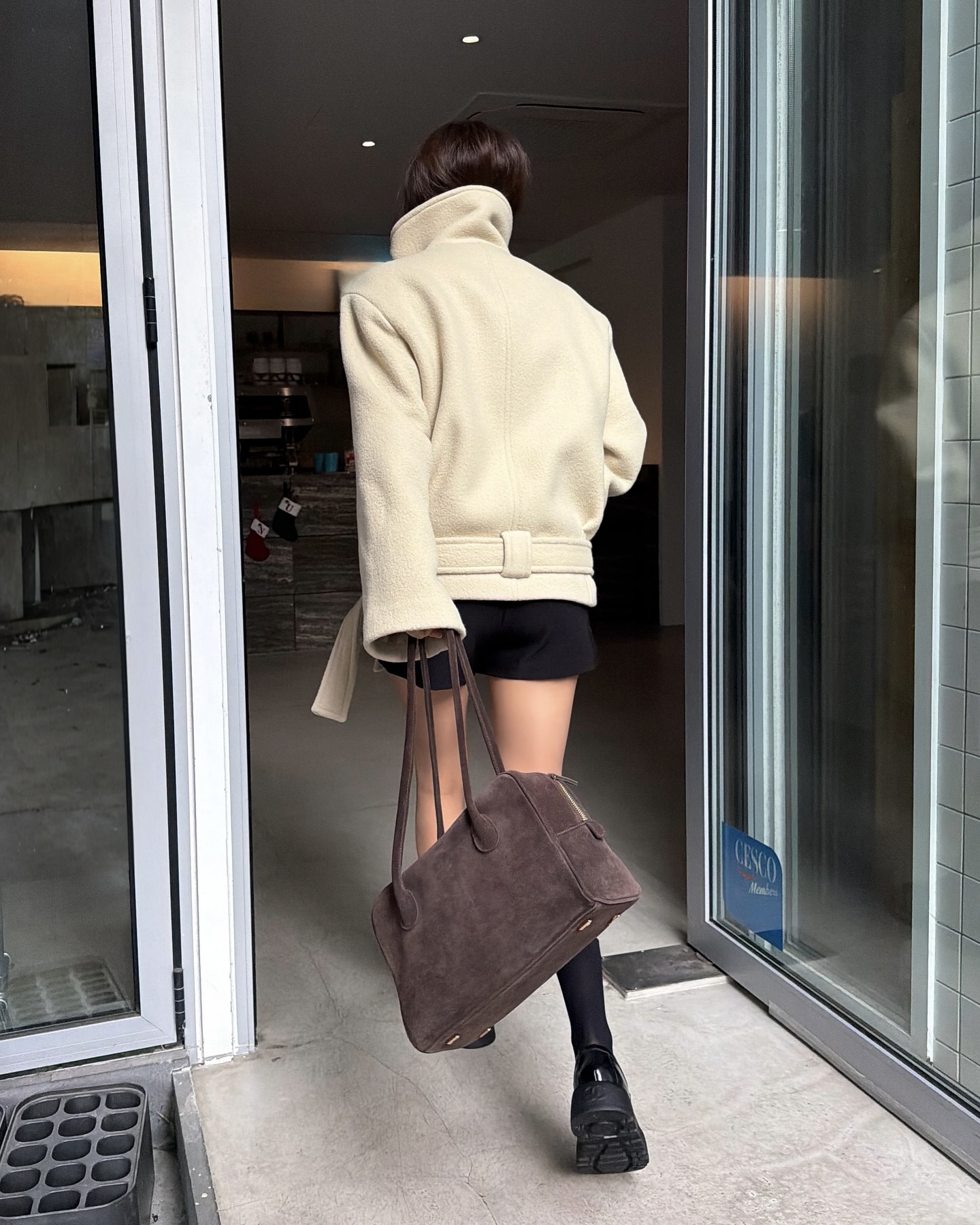 올 시즌 가방, 공통점 딱 하나!!☝🏻
모두 직사각형 쉐입에 숄더백이니까🙆🏻♀️🤎 구매할 때 참고하자 이미지3