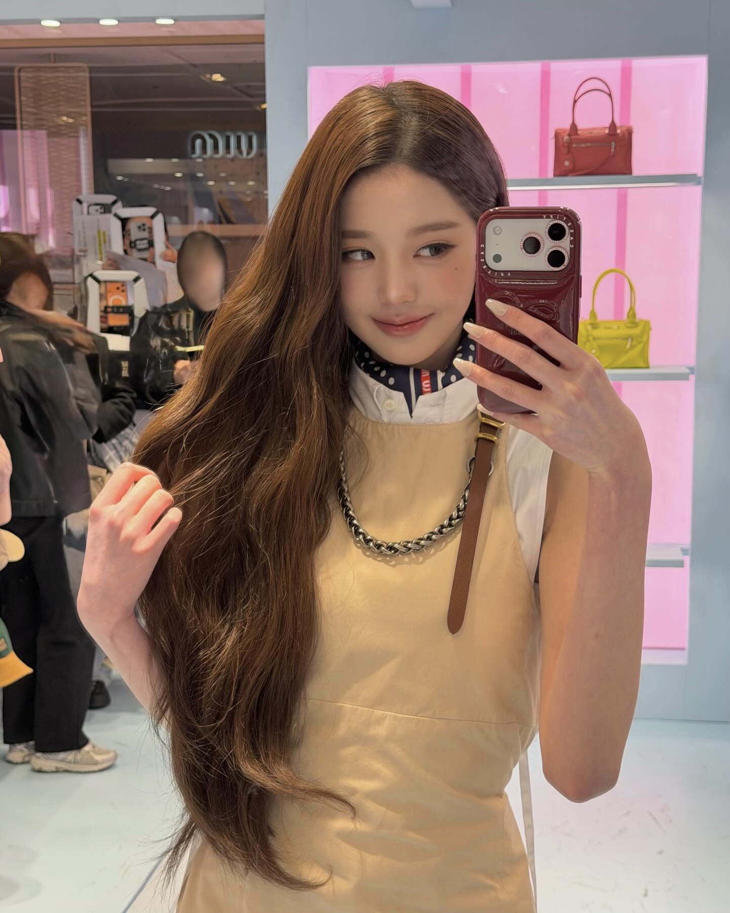 이거 딱 하나만 바꿔봐🌊
얼굴더 작아 보이는 웨이브로 분위기 변신🤍✨ 이미지5