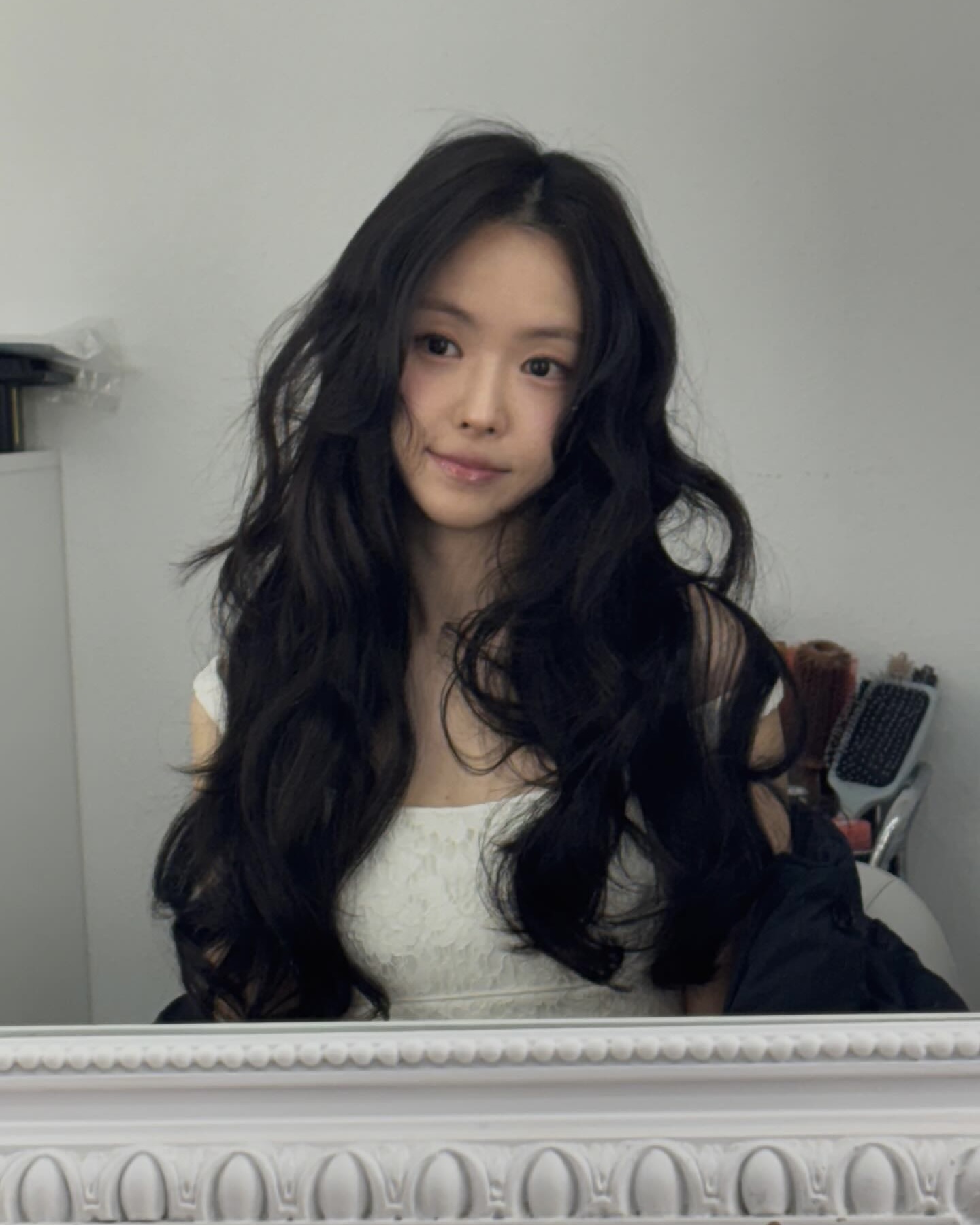 이거 딱 하나만 바꿔봐🌊
얼굴더 작아 보이는 웨이브로 분위기 변신🤍✨ 이미지4