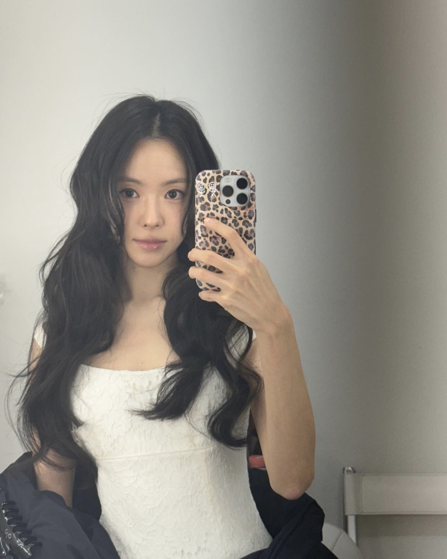 이거 딱 하나만 바꿔봐🌊
얼굴더 작아 보이는 웨이브로 분위기 변신🤍✨ 이미지2