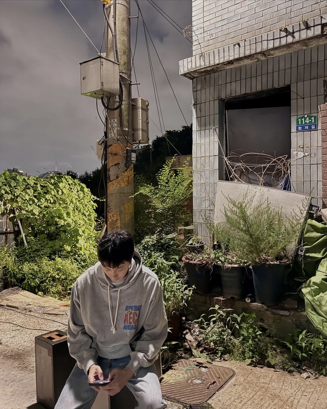 회색 후드티 어려울 거 없다👻 이미지6