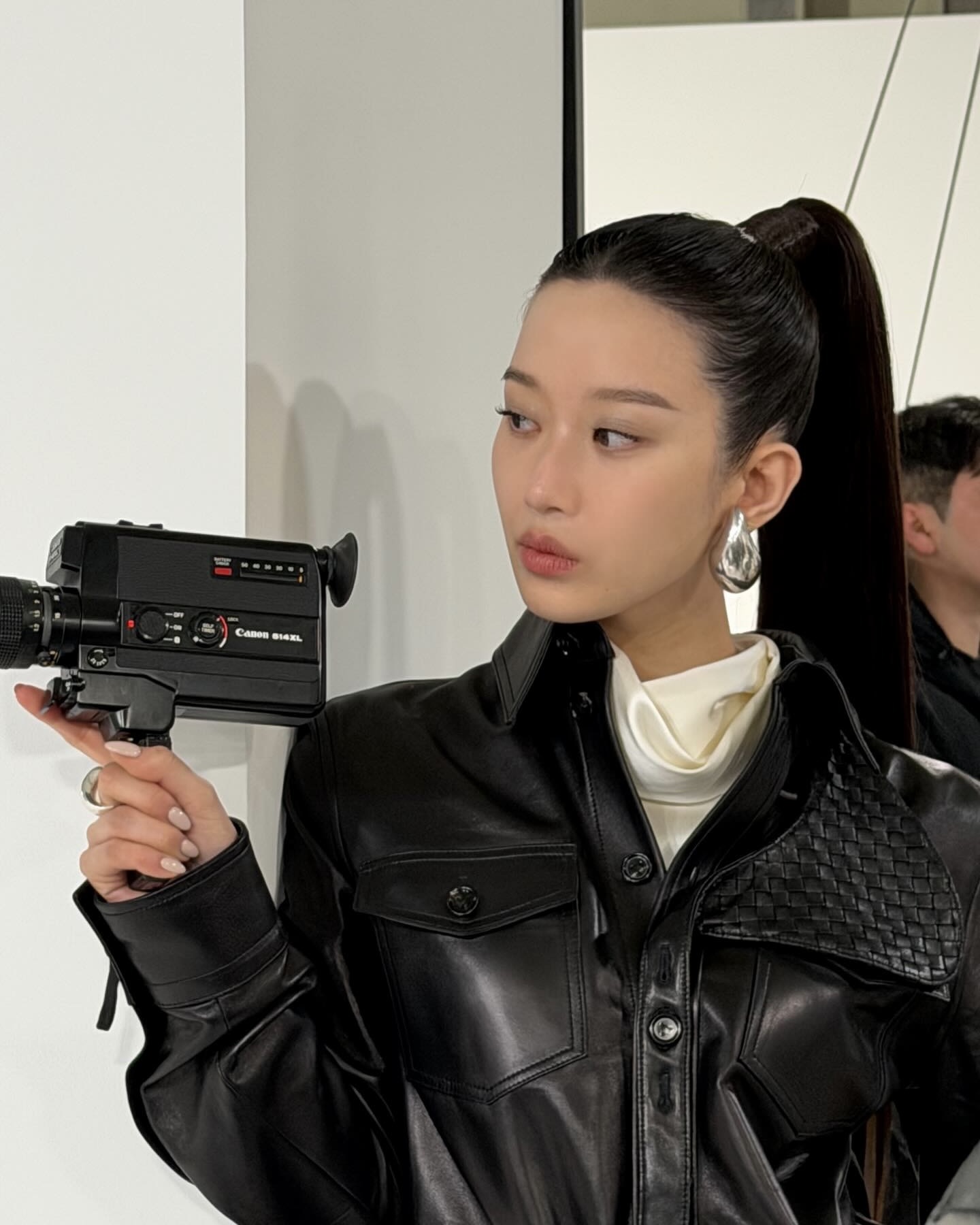 봄엔 덜어낼수록 더 예뻐🌸
문가영처럼 원컬러 네일로 산뜻하게 분위기 바꿔보자💓✨ 이미지5